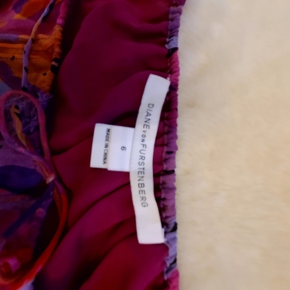 ๐๐๐ ๐ฏ Silk DVF Dress ๐ - Picture 11 of 12